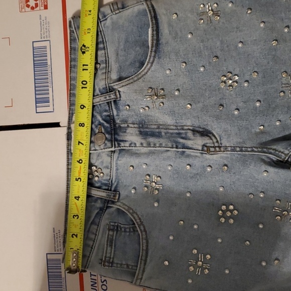 Stunning Pearl & crystal cz adorned light wash denim jeans size large brand new - Picture 14 of 14